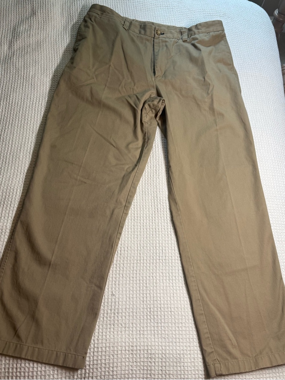 Duluth Trading Co. Men's Chino Pants in Olive-Tan